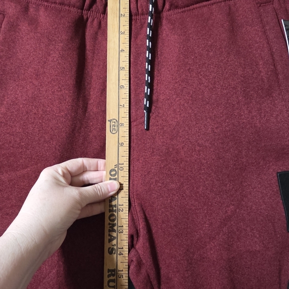 Ecko Unltd Men's XL Sweatpants Maroon Red Black Felt Logo Fleece Jogger - Picture 3 of 10